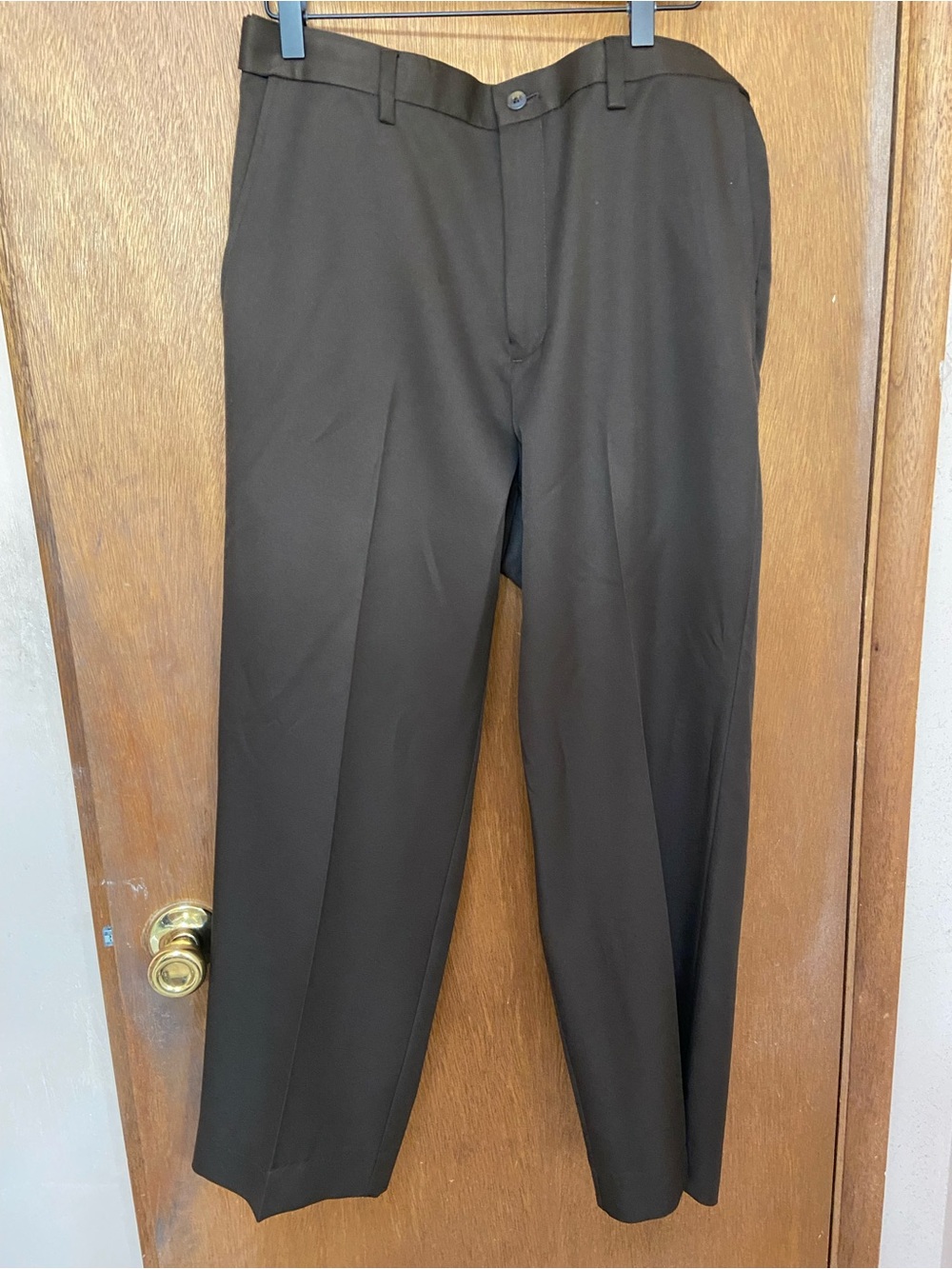 Men’s dark brown haggar pants
